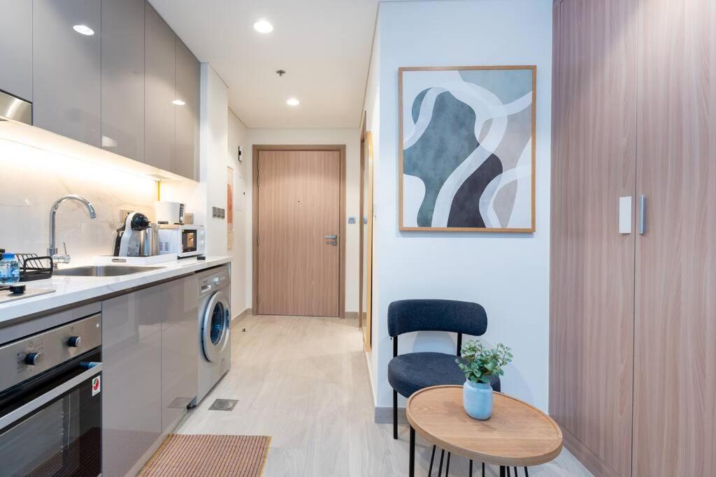 Cozy In Azizi Riviera - Apartment *