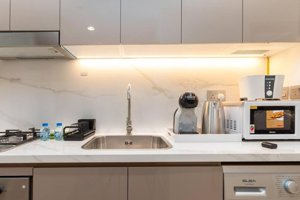 Cozy In Azizi Riviera - * Dubai