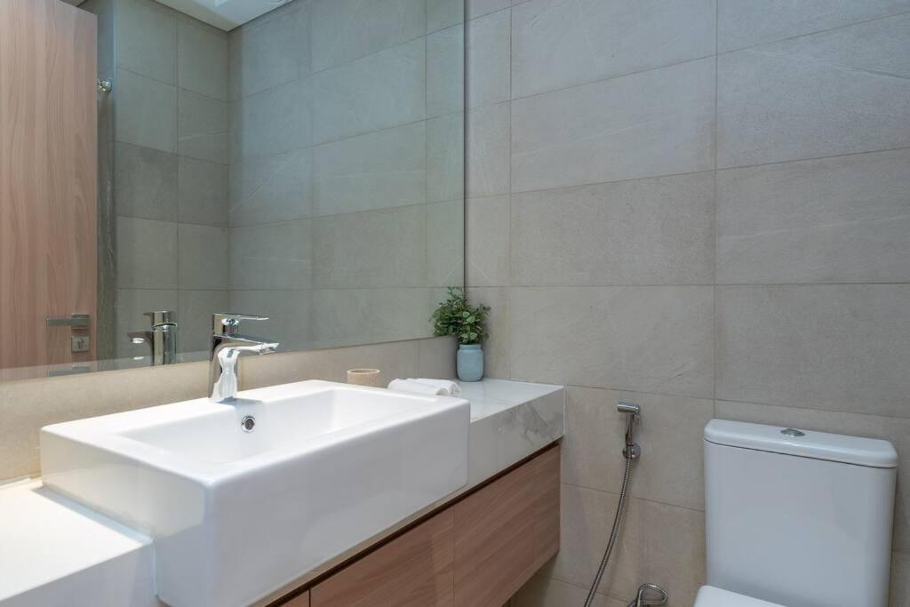 Cozy In Azizi Riviera - Apartment *